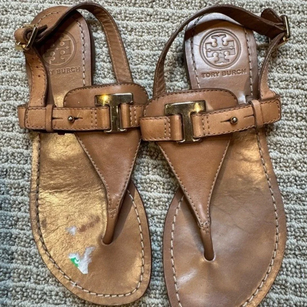 Tory Burch Sandals Leather Thong Buckle Tan‎ Gold Hardware